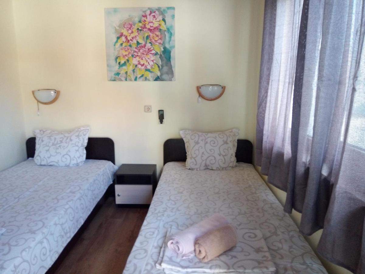 Guesthouse Oasis Kiten  Bagian luar foto