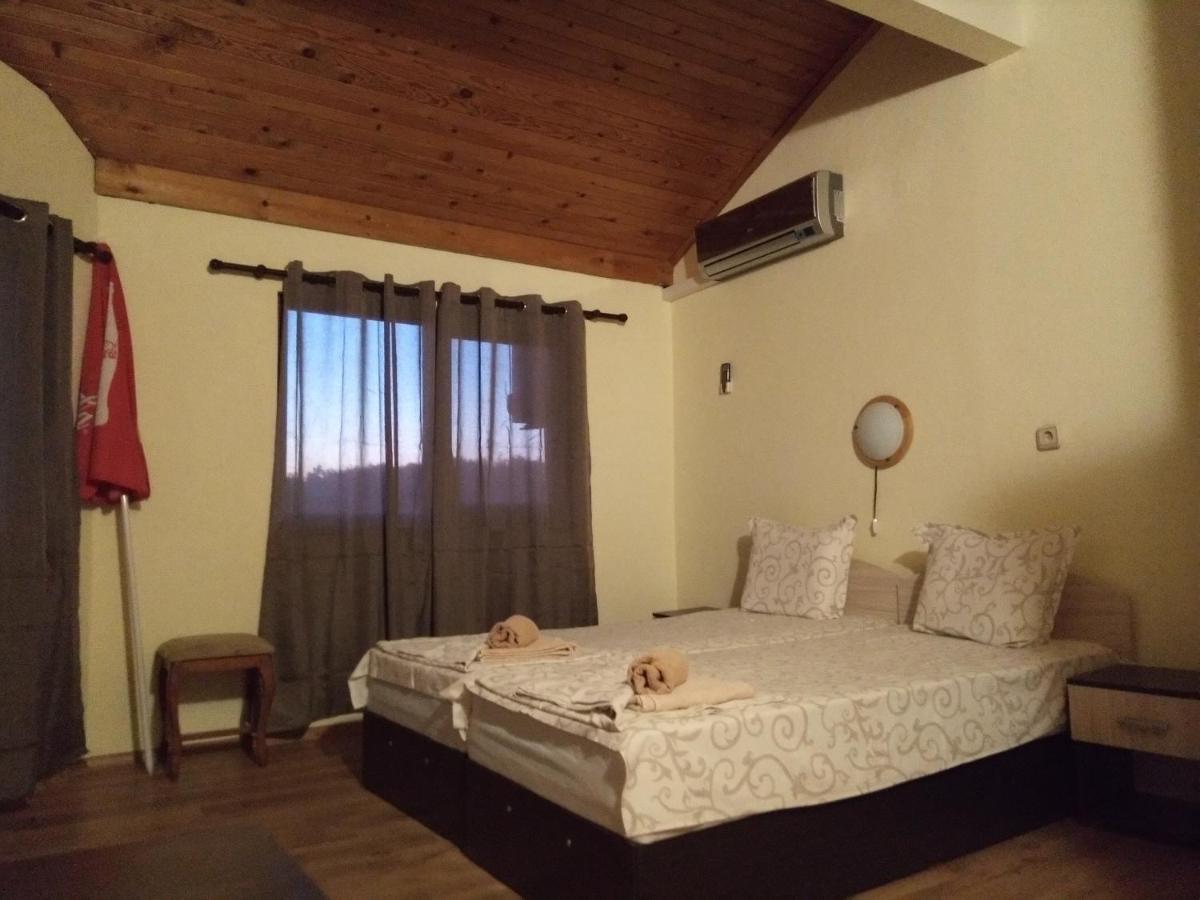 Guesthouse Oasis Kiten  Bagian luar foto