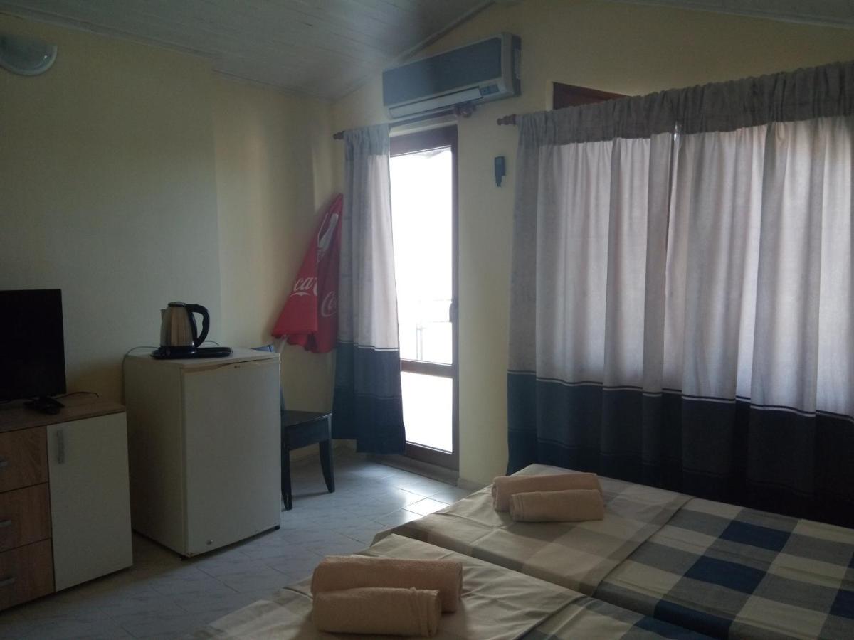 Guesthouse Oasis Kiten  Bagian luar foto